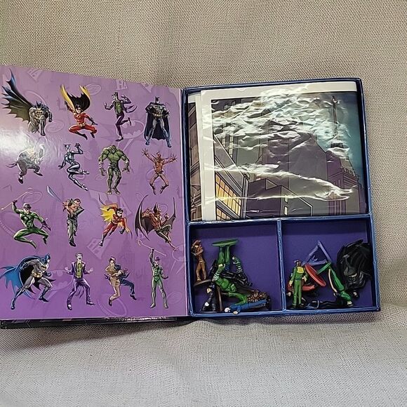 DC Comics Batman My Busy Books Story Book Play Set, Fishing Pole, 11" Figure - Picture 8 of 15